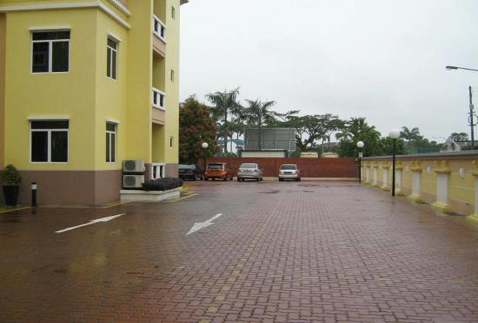 Song Service Apartment Formerly Known As Jinhold Service Apartment Kuching Zewnętrze zdjęcie