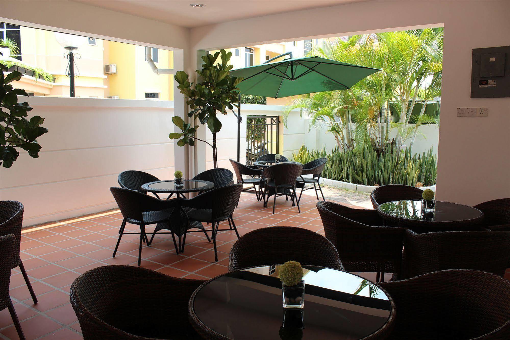 Song Service Apartment Formerly Known As Jinhold Service Apartment Kuching Zewnętrze zdjęcie